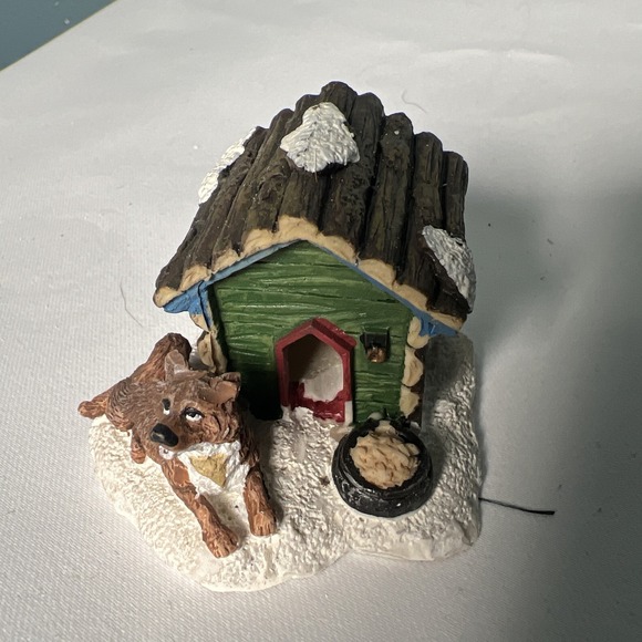 Lemax Christmas Village 2" Tall Dog & Doghouses - Water Well Tree & Dogs & Cat - Picture 3 of 8